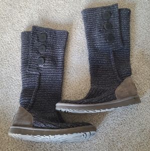 UGG Classic Cardi Knit Sweater Boot Size 9